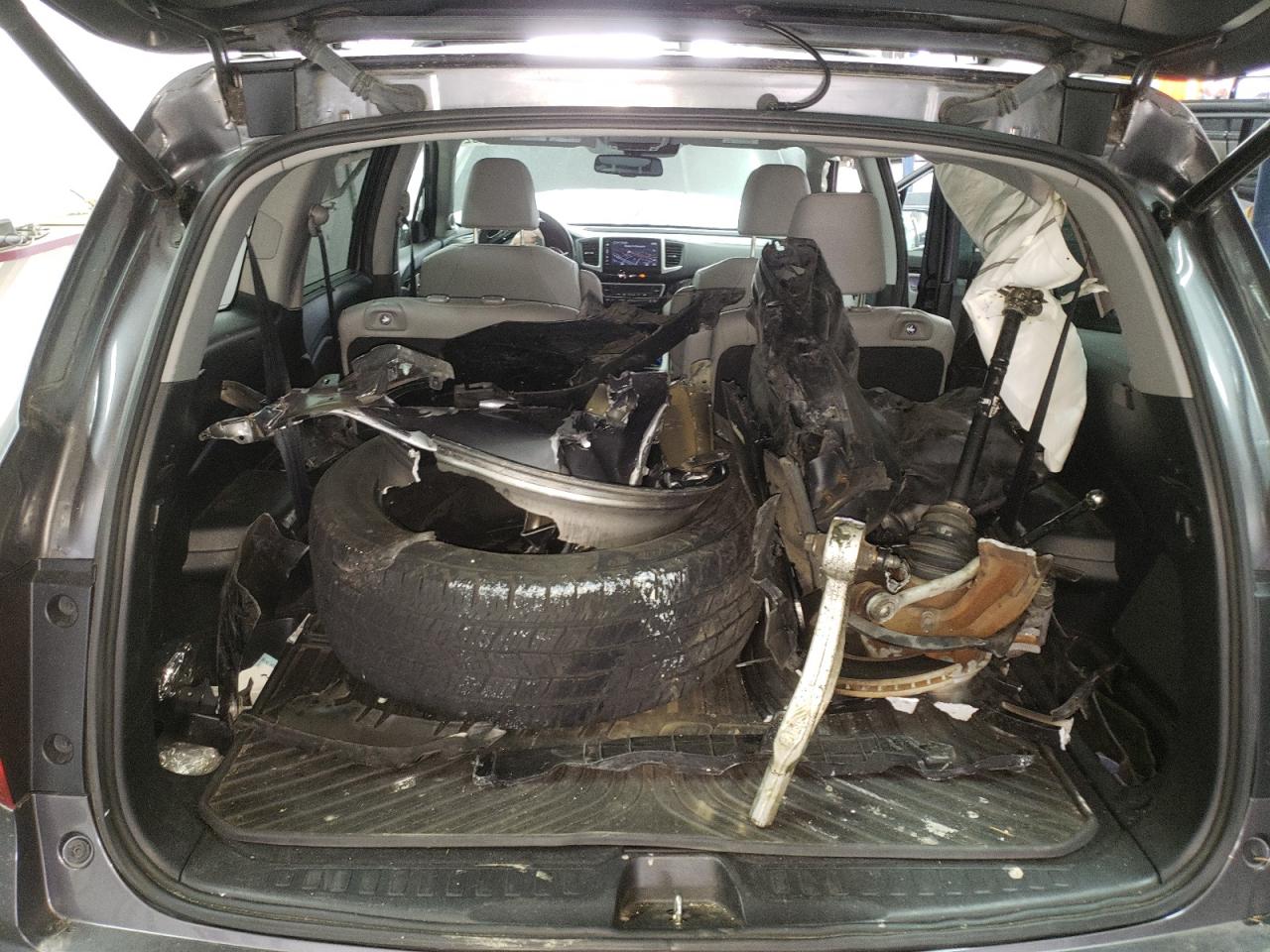 Photo 9 from auction – 2016 HONDA PILOT ELIT with VIN 5FNYF6H06GB044010