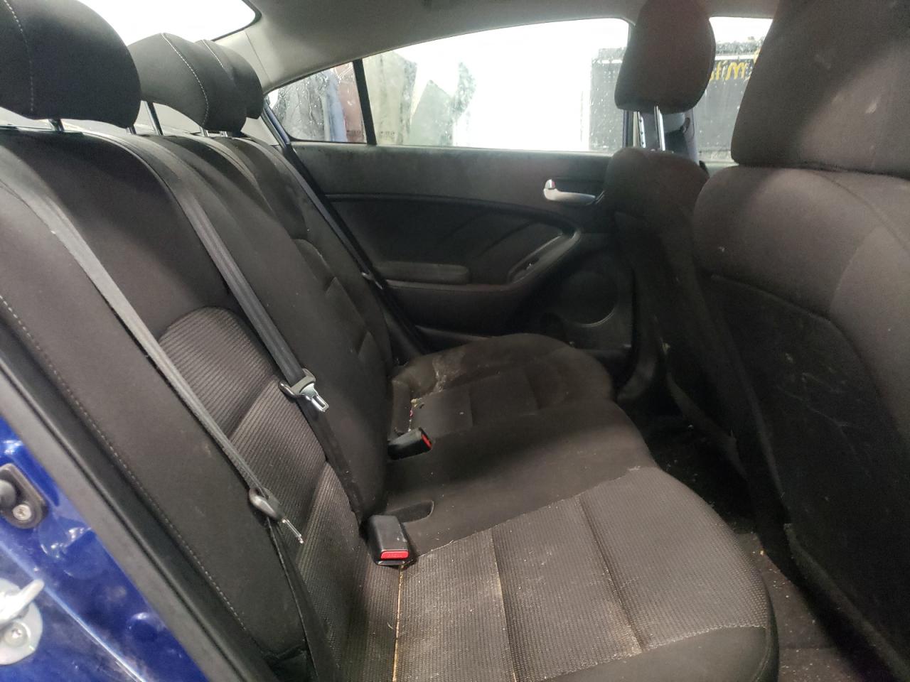 Photo 6 from auction – 2017 KIA FORTE LX with VIN 3KPFK4A79HE087570