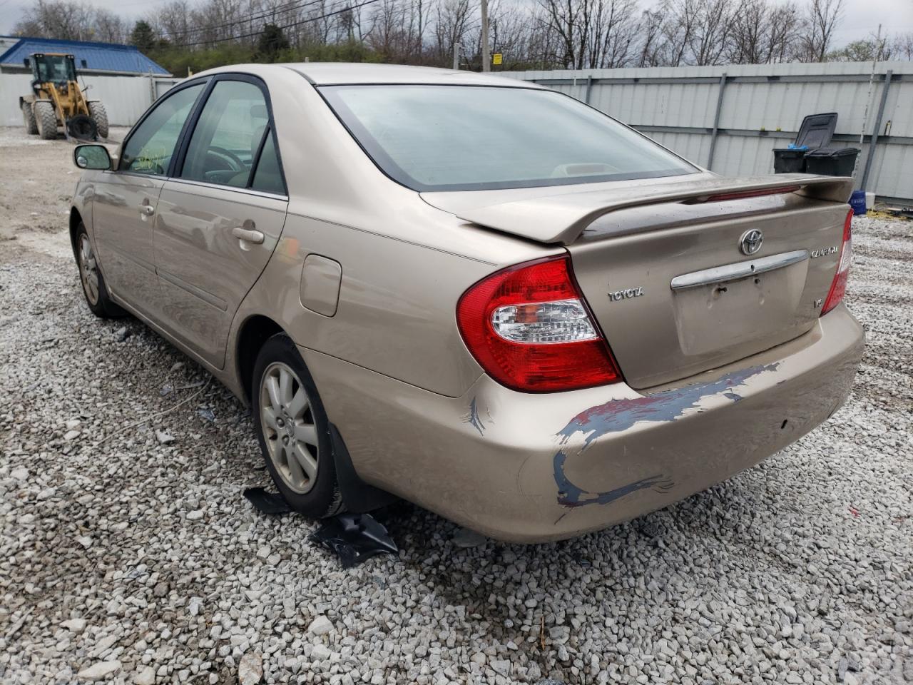 Photo 3 from auction – 2003 TOYOTA CAMRY LE with VIN 4T1BF32K53U042275