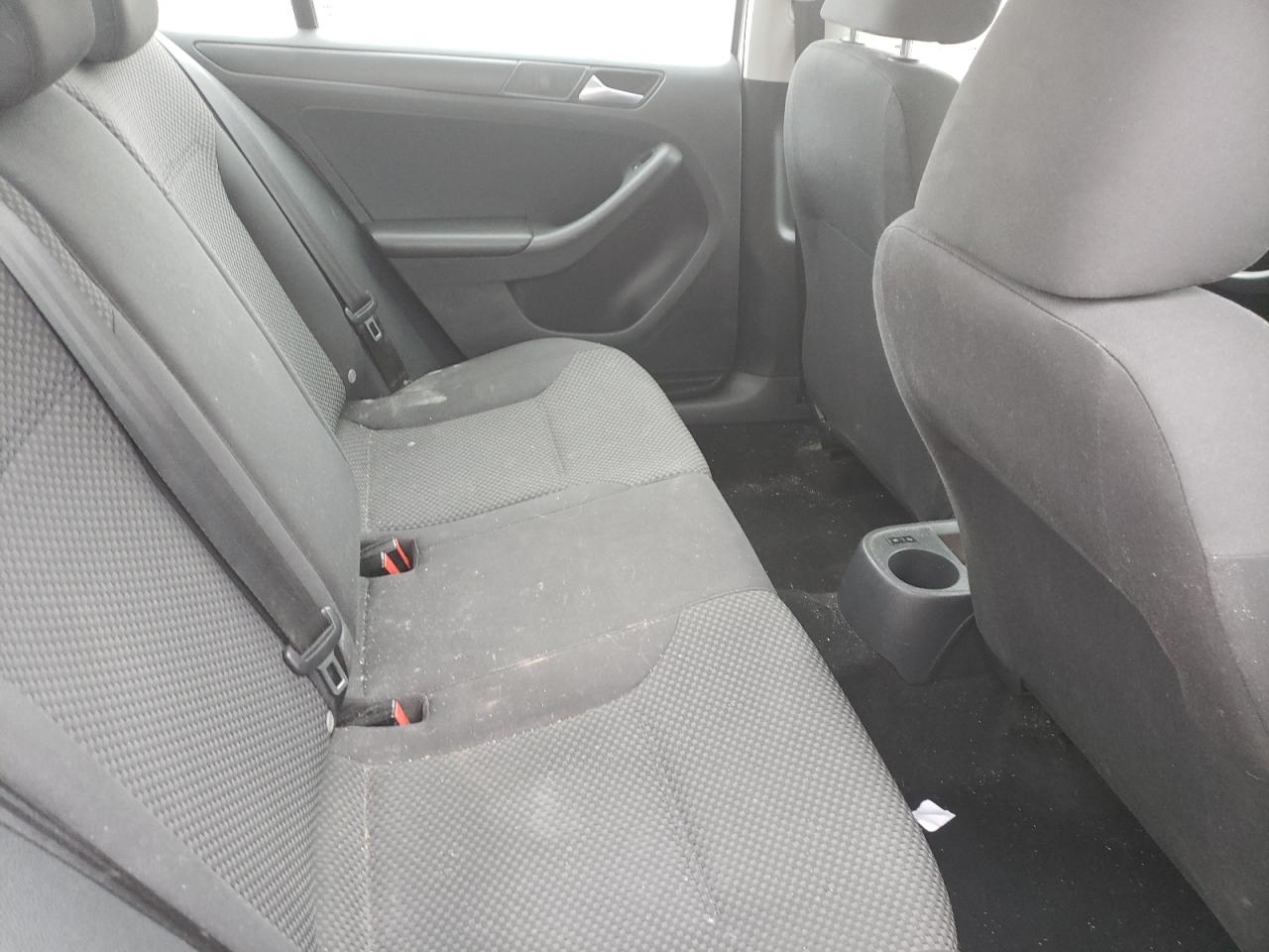 Photo 6 from auction – 2013 VOLKSWAGEN JETTA BASE with VIN 3VW2K7AJ1DM378802