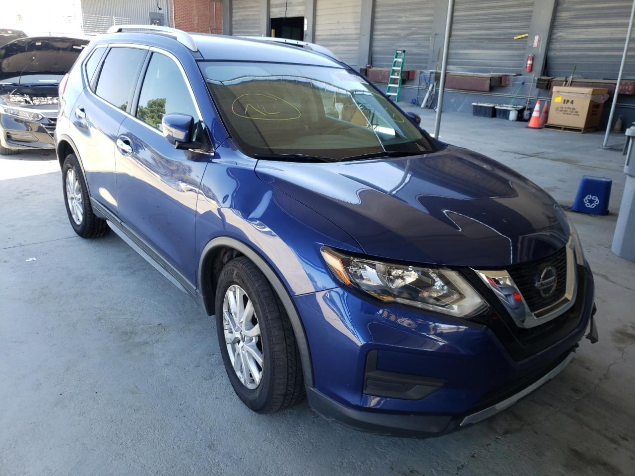 NISSAN ROGUE S 2018 with VIN KNMAT2MT6JP508199 - Photo from auction