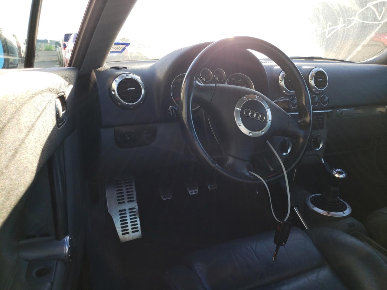 Photo 9 from auction – 2001 AUDI TT QUATTRO with VIN TRUWX28N811047795