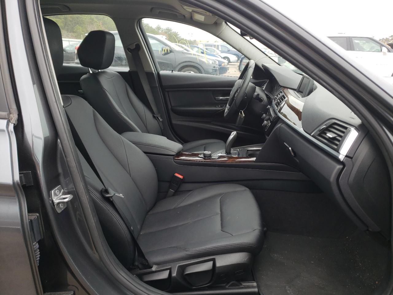 Photo 5 from auction – 2016 BMW 320 XI with VIN WBA8E5G59GNU21437