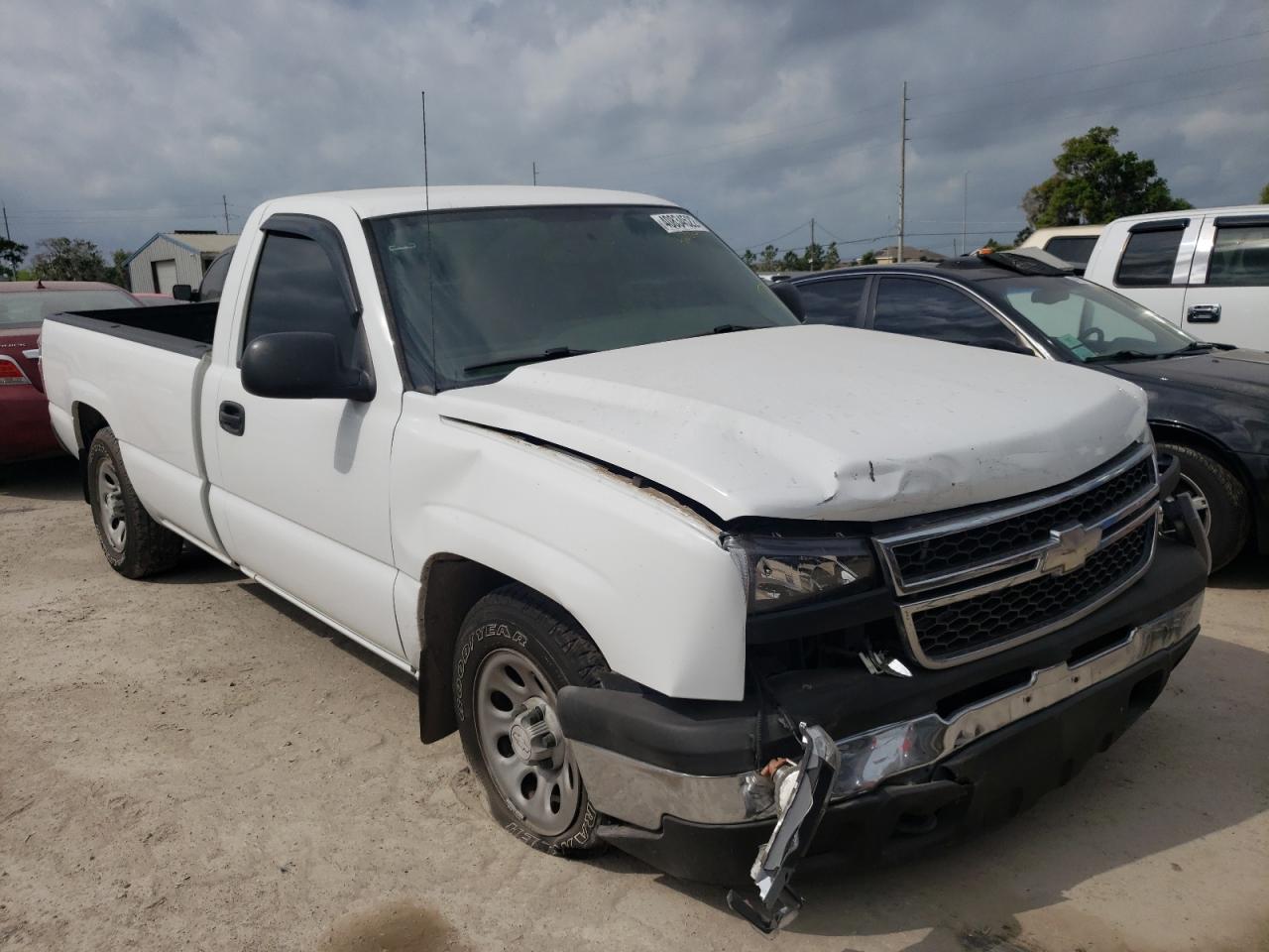 CHEVROLET SILVERADO 2007 with VIN 3GCEC14X37G257329 - Photo from auction