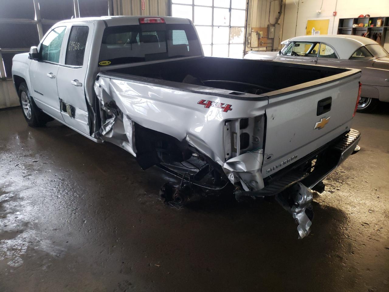 Photo 3 from auction – 2018 CHEVROLET SILVERADO with VIN 1GCVKREC0JZ372541