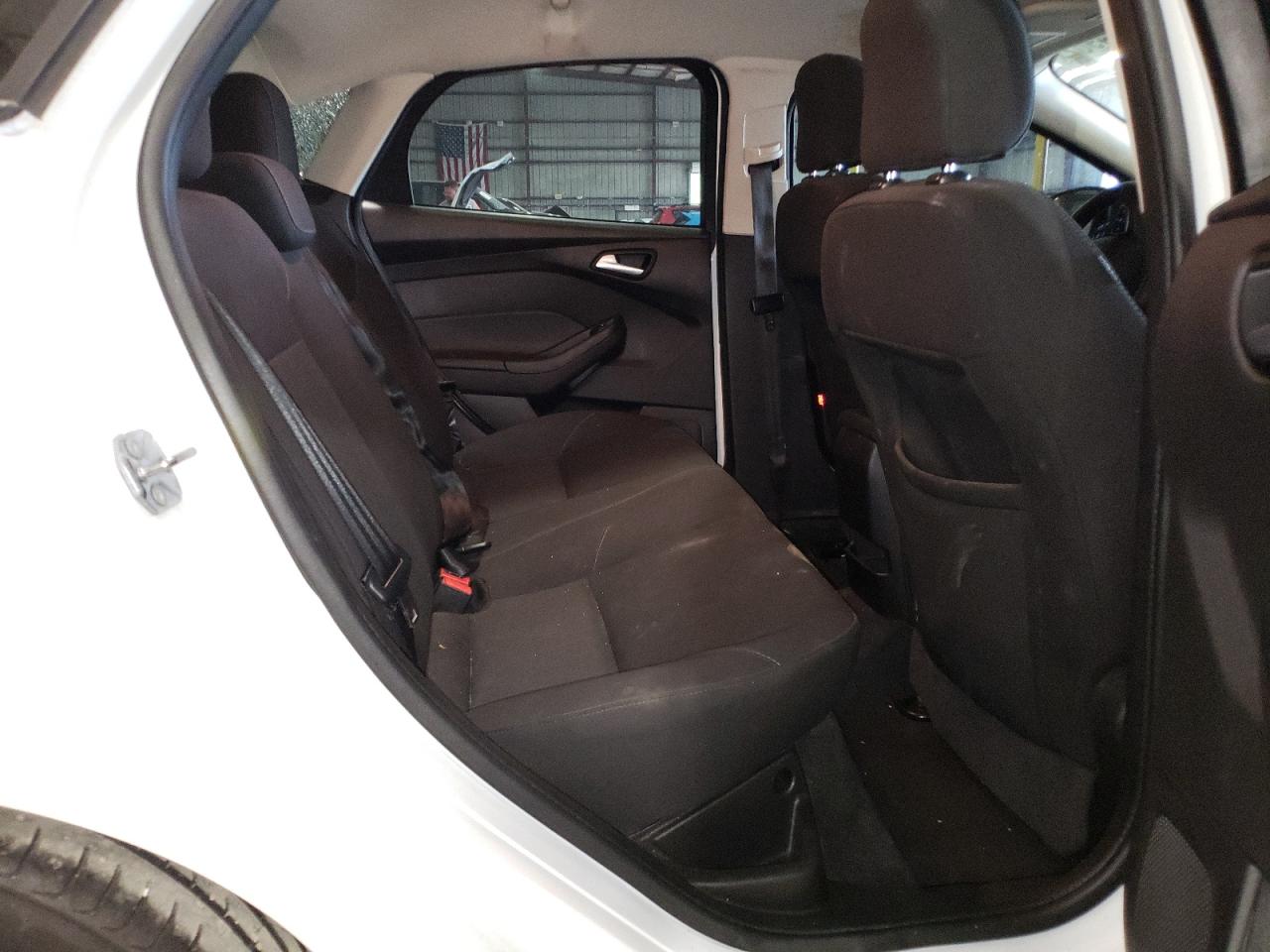Photo 6 from auction – 2016 FORD FOCUS SE with VIN 1FADP3F2XGL337670