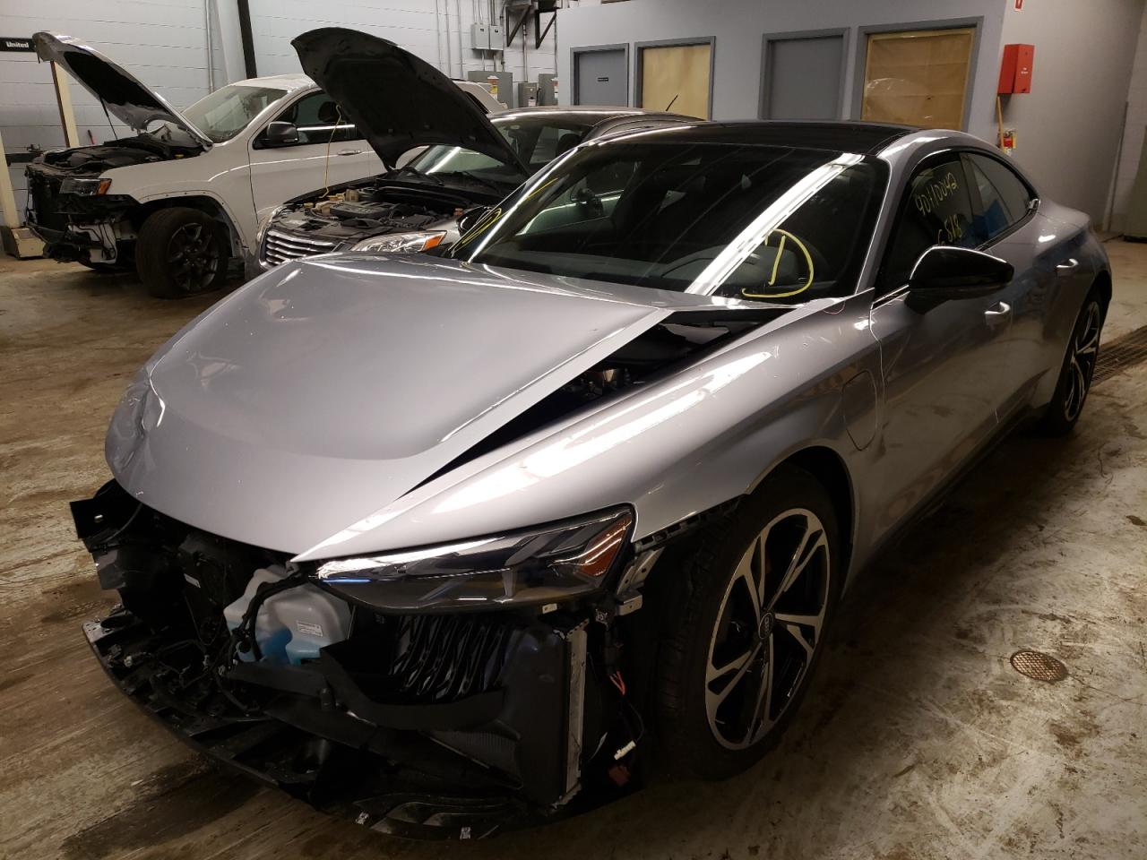 Photo 2 from auction – 2022 AUDI E-TRON GT with VIN WAUCJBFW1N7001526