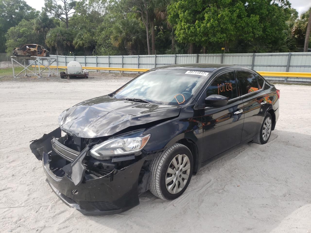 Photo 2 from auction – 2017 NISSAN SENTRA S with VIN 3N1AB7AP1HY378061