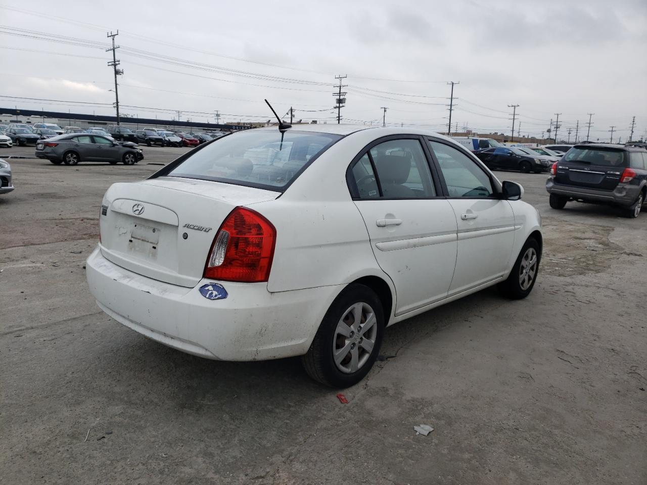 Photo 4 from auction – 2011 HYUNDAI ACCENT GLS with VIN KMHCN4AC3BU610058