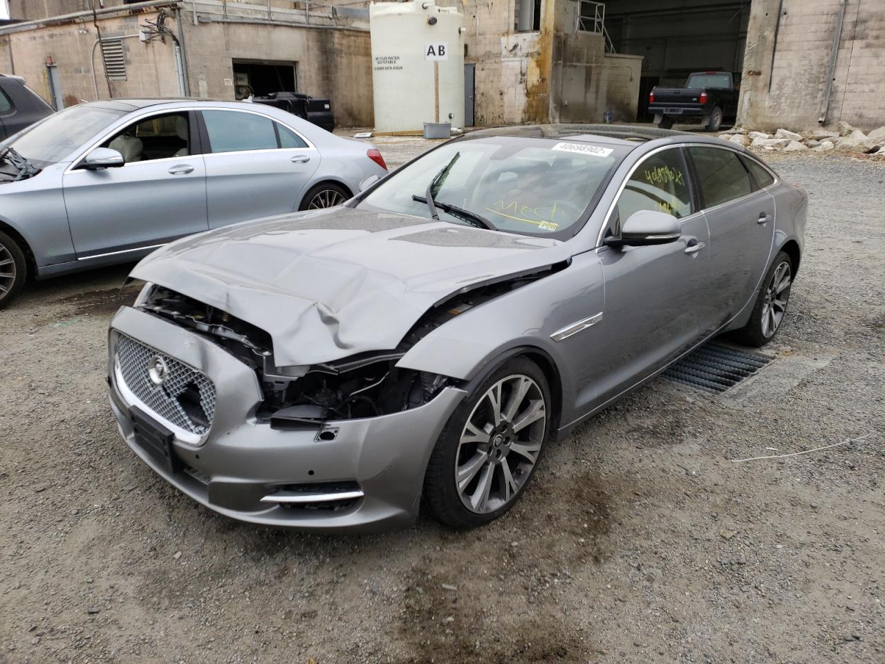 Photo 2 from auction – 2011 JAGUAR XJL with VIN SAJWA2GBXBLV07985