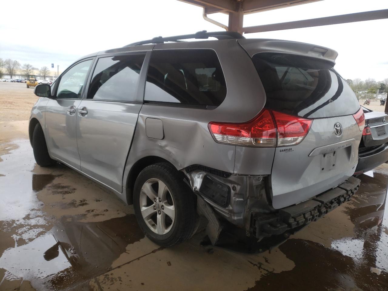 Photo 3 from auction – 2014 TOYOTA SIENNA LE with VIN 5TDKK3DC1ES443013