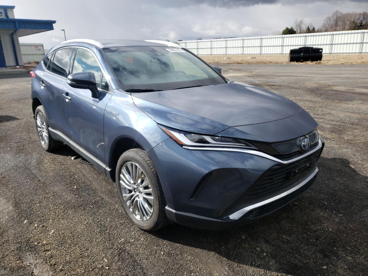 TOYOTA VENZA LE 2021 with VIN JTEAAAAH7MJ037523 - Photo from auction