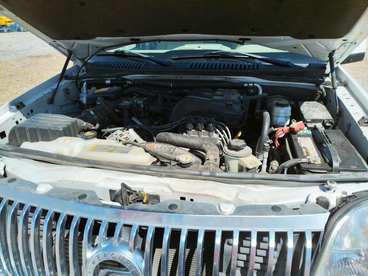 Photo 7 from auction – 2010 MERCURY MOUNTAINEE with VIN 4M2EN3HE4AUJ07355