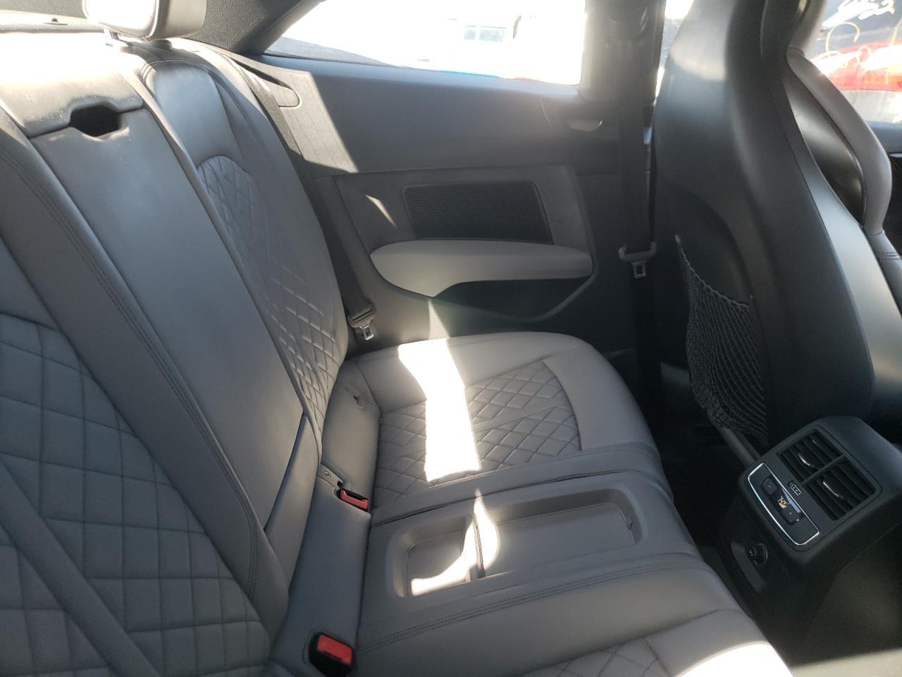 Photo 6 from auction – 2018 AUDI S5 PREMIUM with VIN WAUP4AF51JA039717