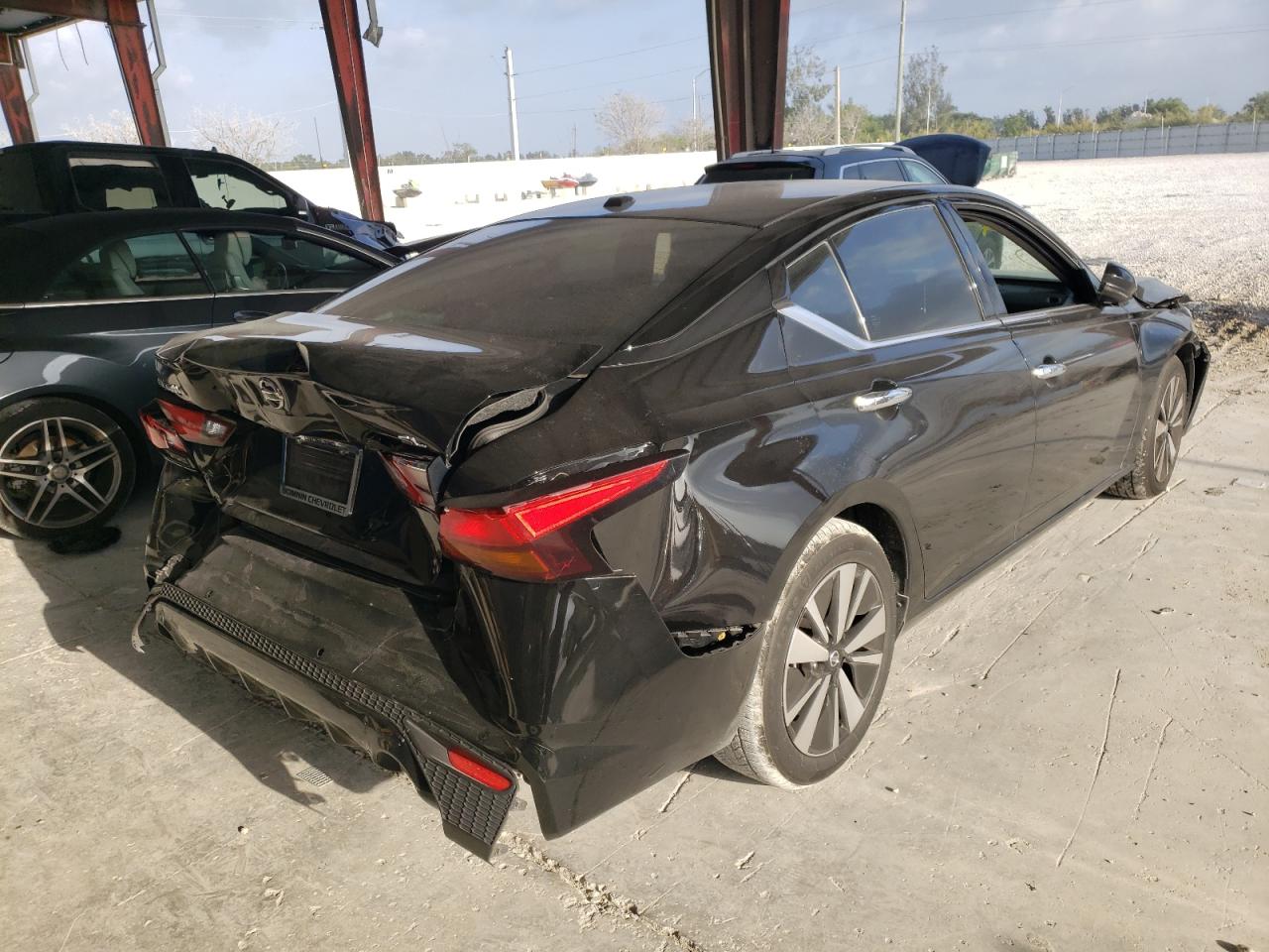 Photo 4 from auction – 2019 NISSAN ALTIMA SL with VIN 1N4BL4EV6KC242200