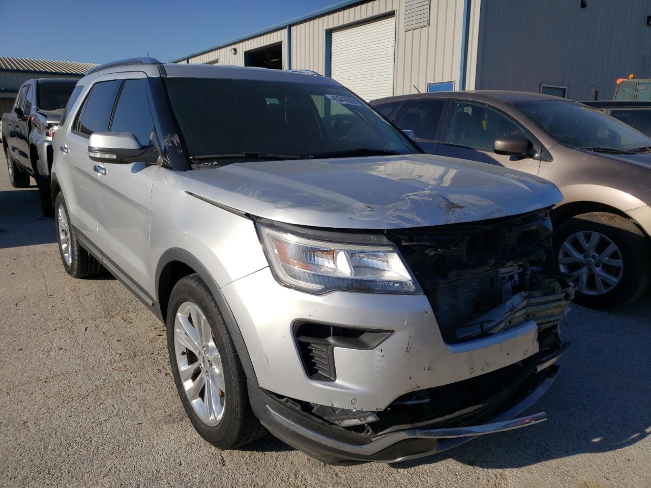 FORD EXPLORER L 2018 with VIN 1FM5K7F81JGB88277 - Photo from auction