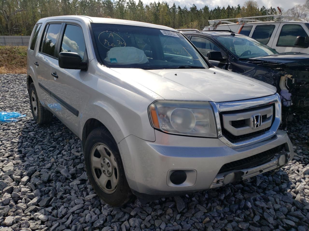 HONDA PILOT LX 2010 with VIN 5FNYF4H23AB040445 - Photo from auction
