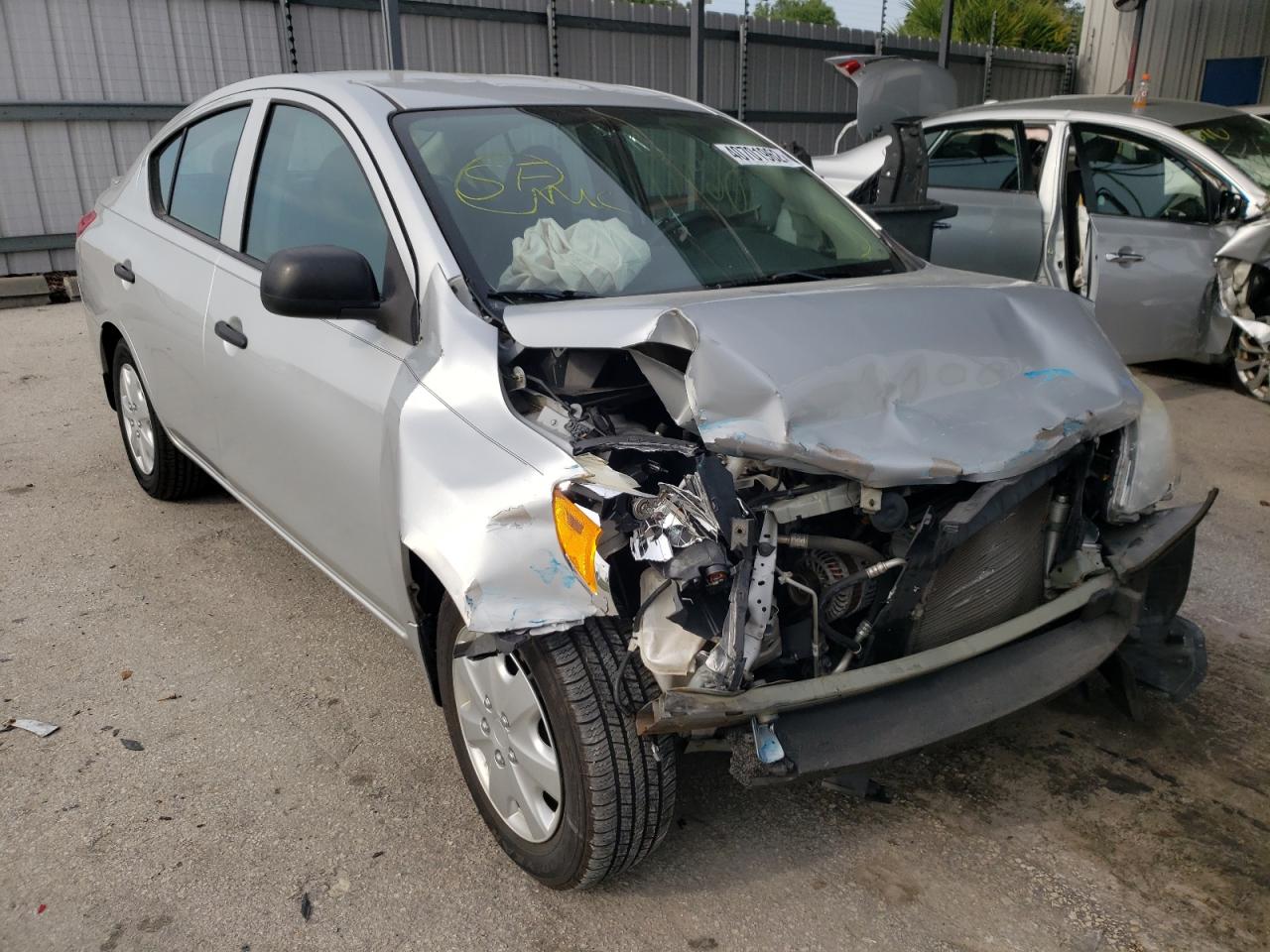 NISSAN VERSA S 2014 with VIN 3N1CN7AP6EL839618 - Photo from auction