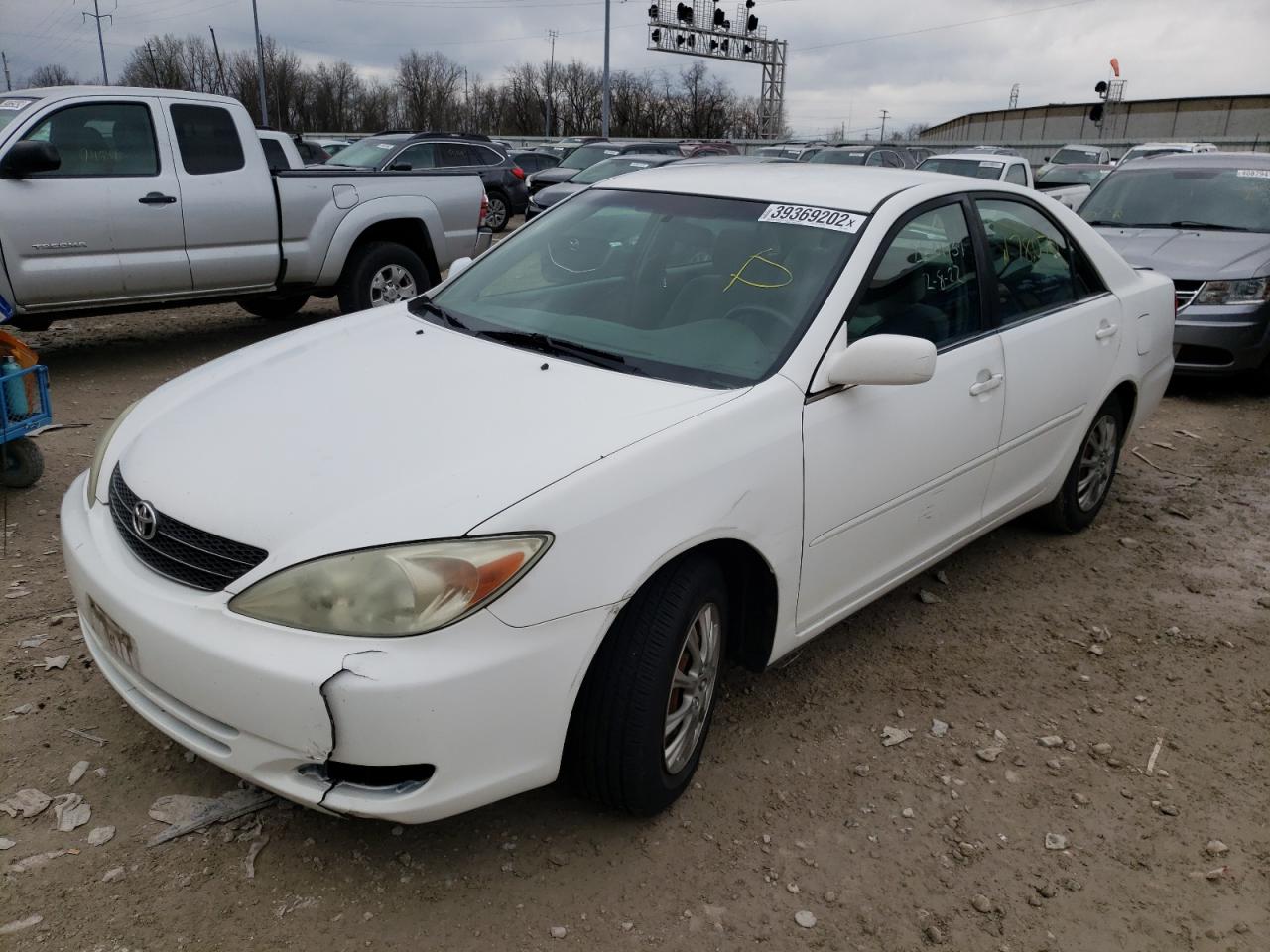 Photo 2 from auction – 2003 TOYOTA CAMRY LE with VIN JTDBE32K130176263
