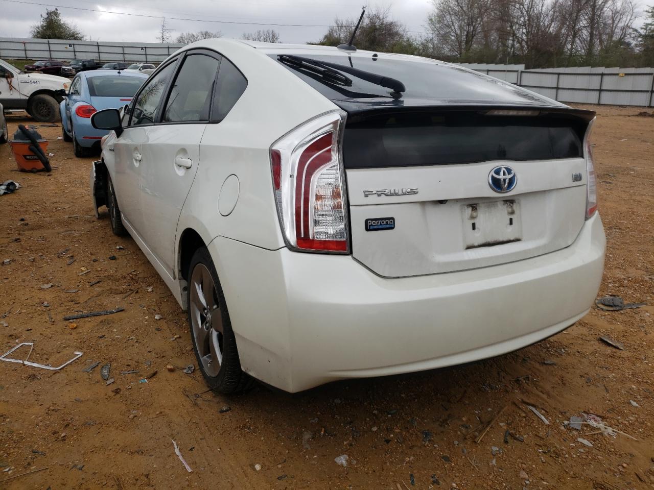 Photo 3 from auction – 2013 TOYOTA PRIUS with VIN JTDKN3DU9D1660661