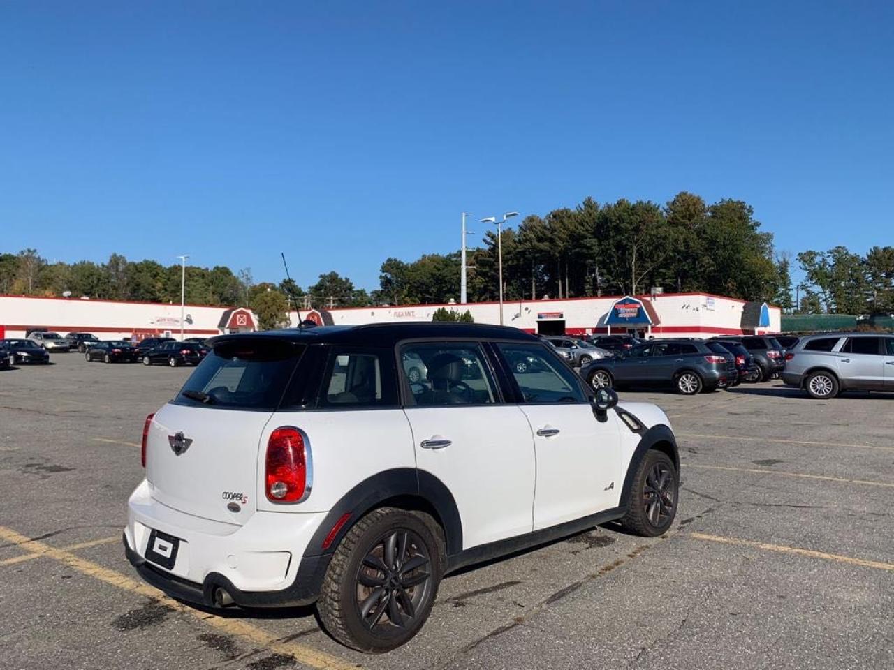 Foto 4 de la subasta – 2012 MINI COOPER S C con VIN WMWZC5C51CWL59732