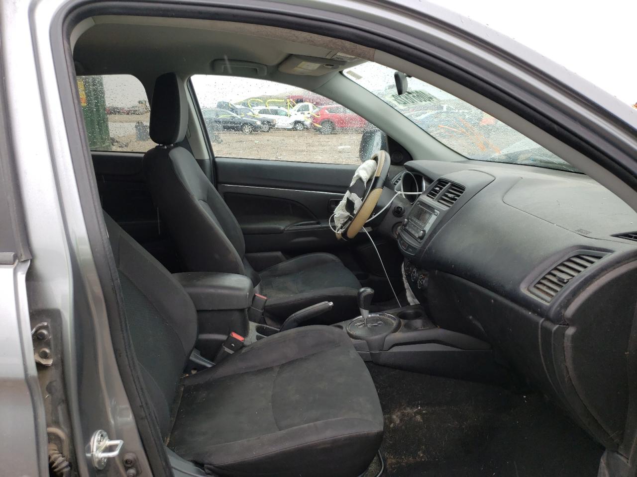 Photo 5 from auction – 2015 MITSUBISHI OUTLANDER with VIN 4A4AR3AU9FE024069