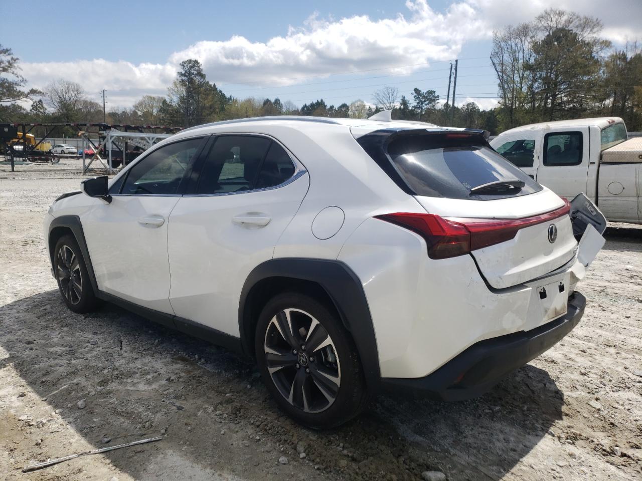 Photo 3 from auction – 2019 LEXUS UX 200 with VIN JTHY3JBH3K2007078