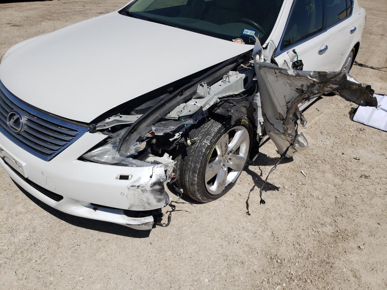 Photo 9 from auction – 2010 LEXUS LS 460L with VIN JTHGL5EF0A5037956