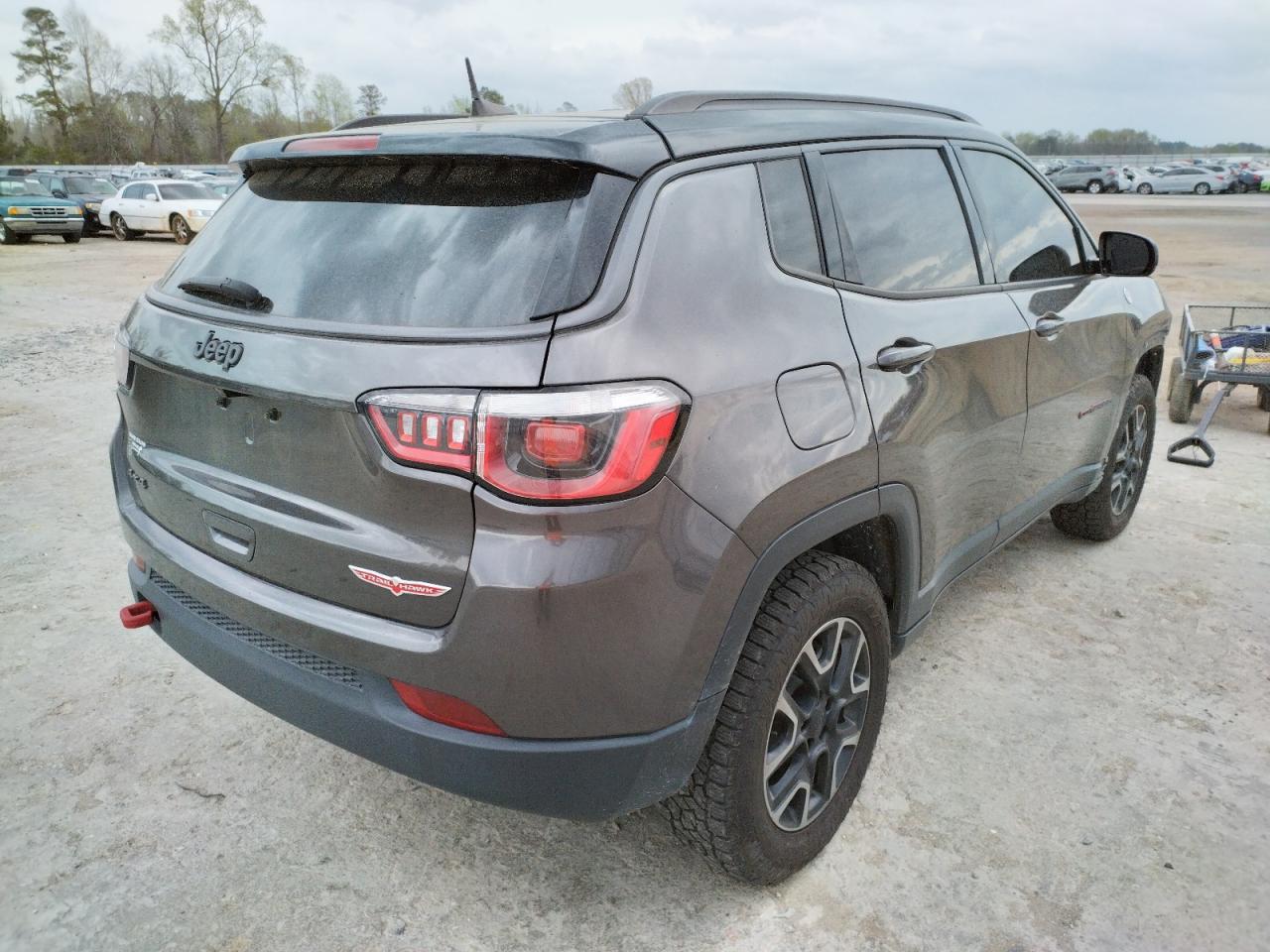 Photo 4 from auction – 2019 JEEP COMPASS TR with VIN 3C4NJDDB8KT748247
