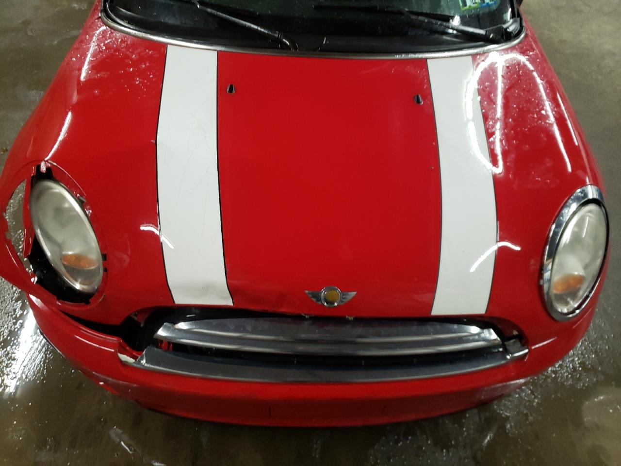 Photo 7 from auction – 2007 MINI COOPER with VIN WMWMF335X7TT52775