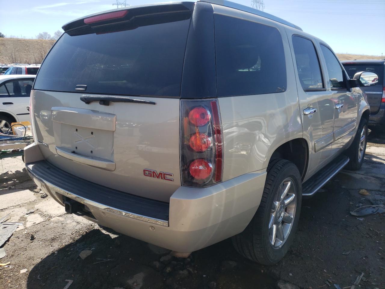Photo 4 from auction – 2007 GMC YUKON DENA with VIN 1GKFK63847J179547