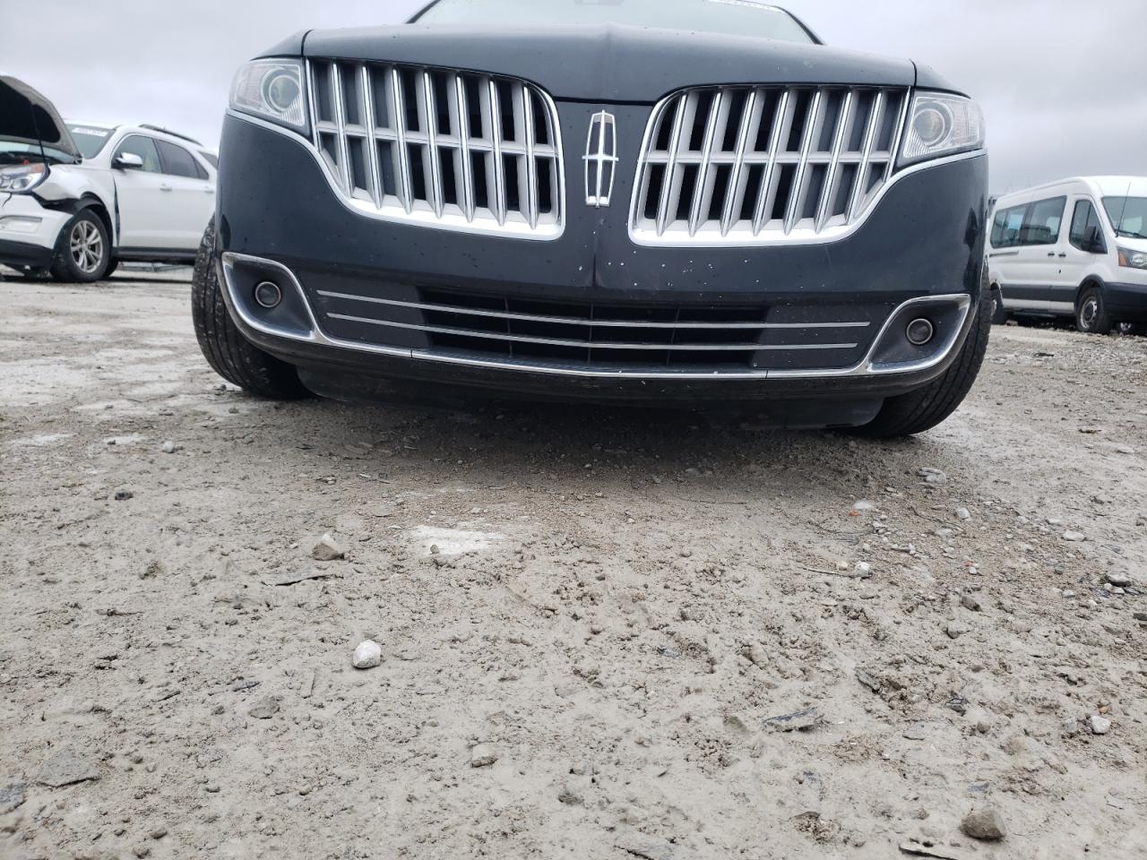 Photo 9 from auction – 2010 LINCOLN MKT with VIN 2LMHJ5FR1ABJ10297
