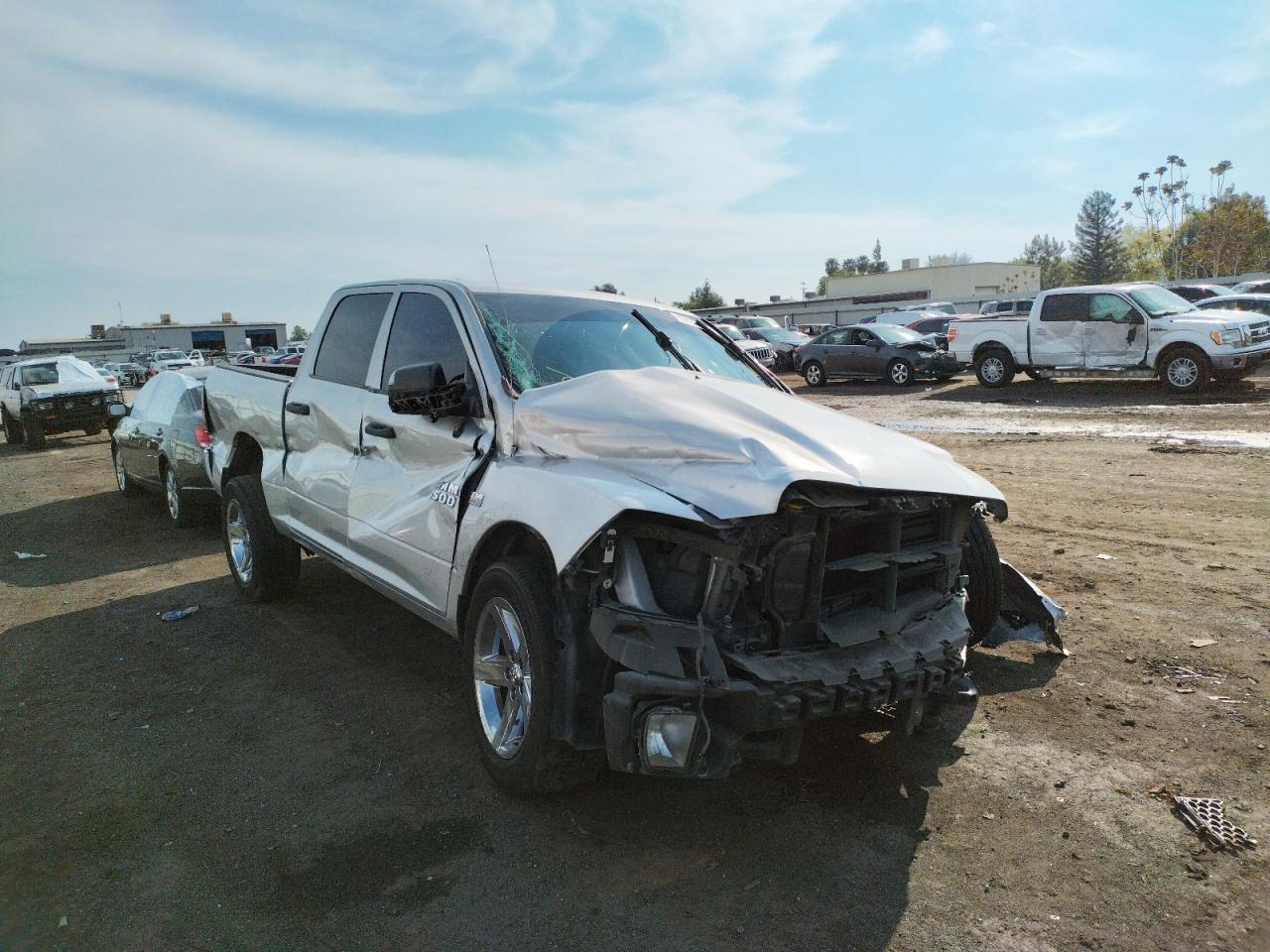 RAM 1500 ST 2017 z numerem VIN 3C6RR6KT5HG773732 - Zdjęcie z aukcji