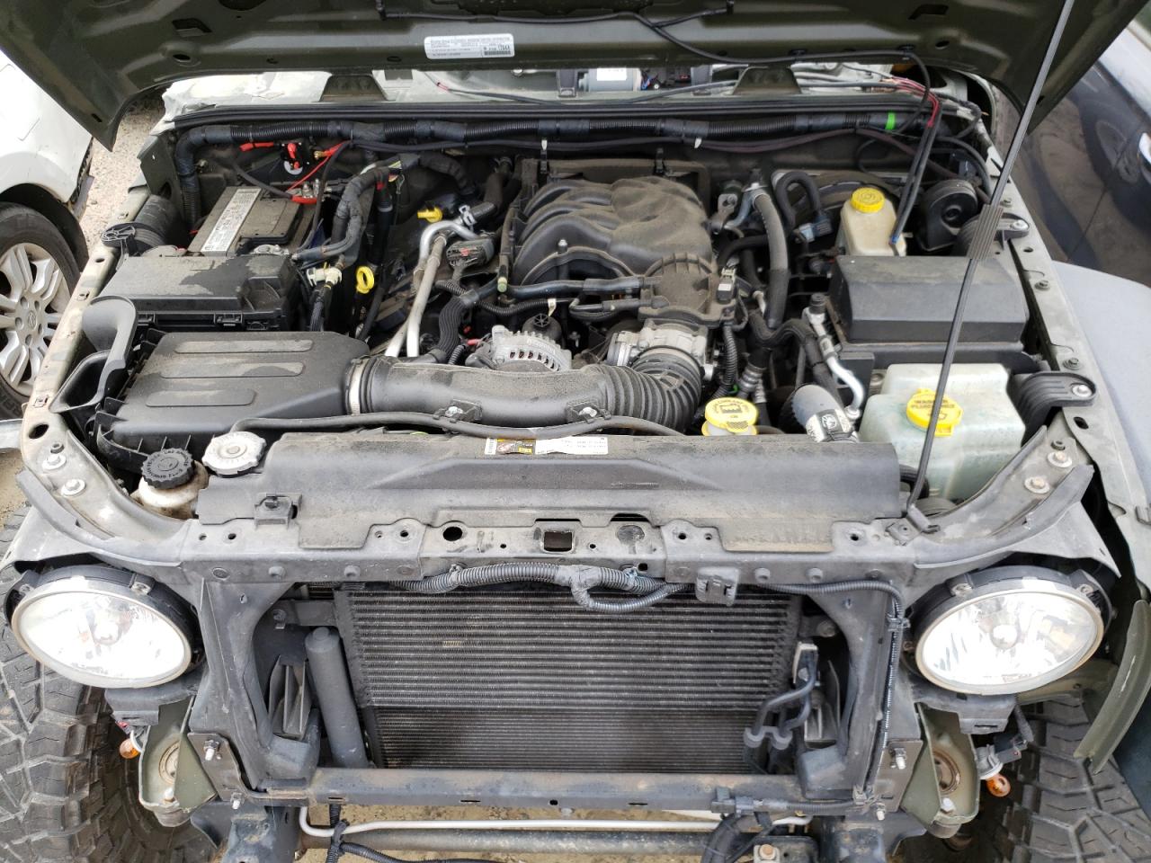 Photo 20 from auction – 2015 JEEP WRANGLER U with VIN 1C4BJWDG5FL582264
