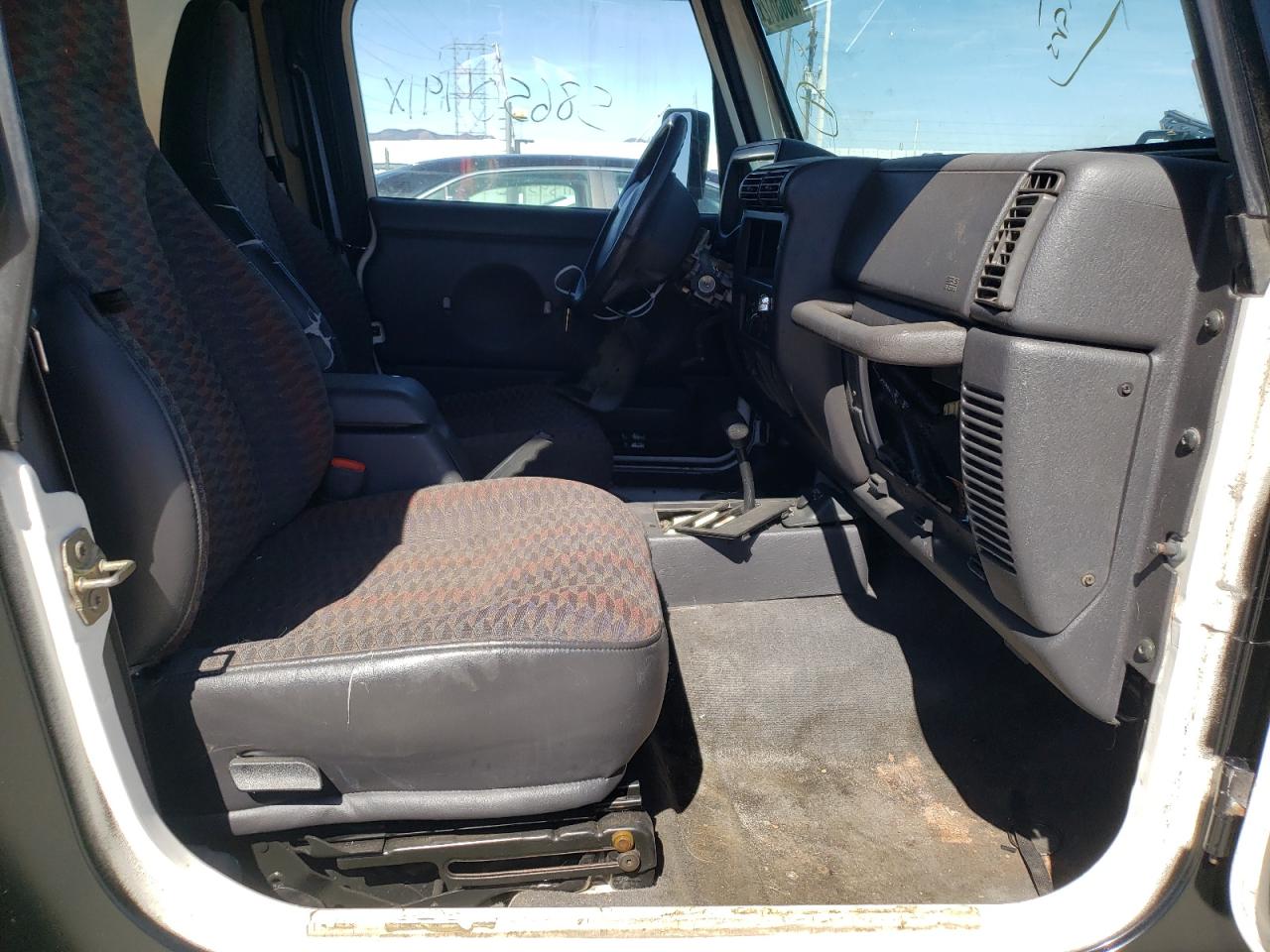 Photo 5 from auction – 1999 JEEP WRANGLER / with VIN 1J4FY19S3XP478731