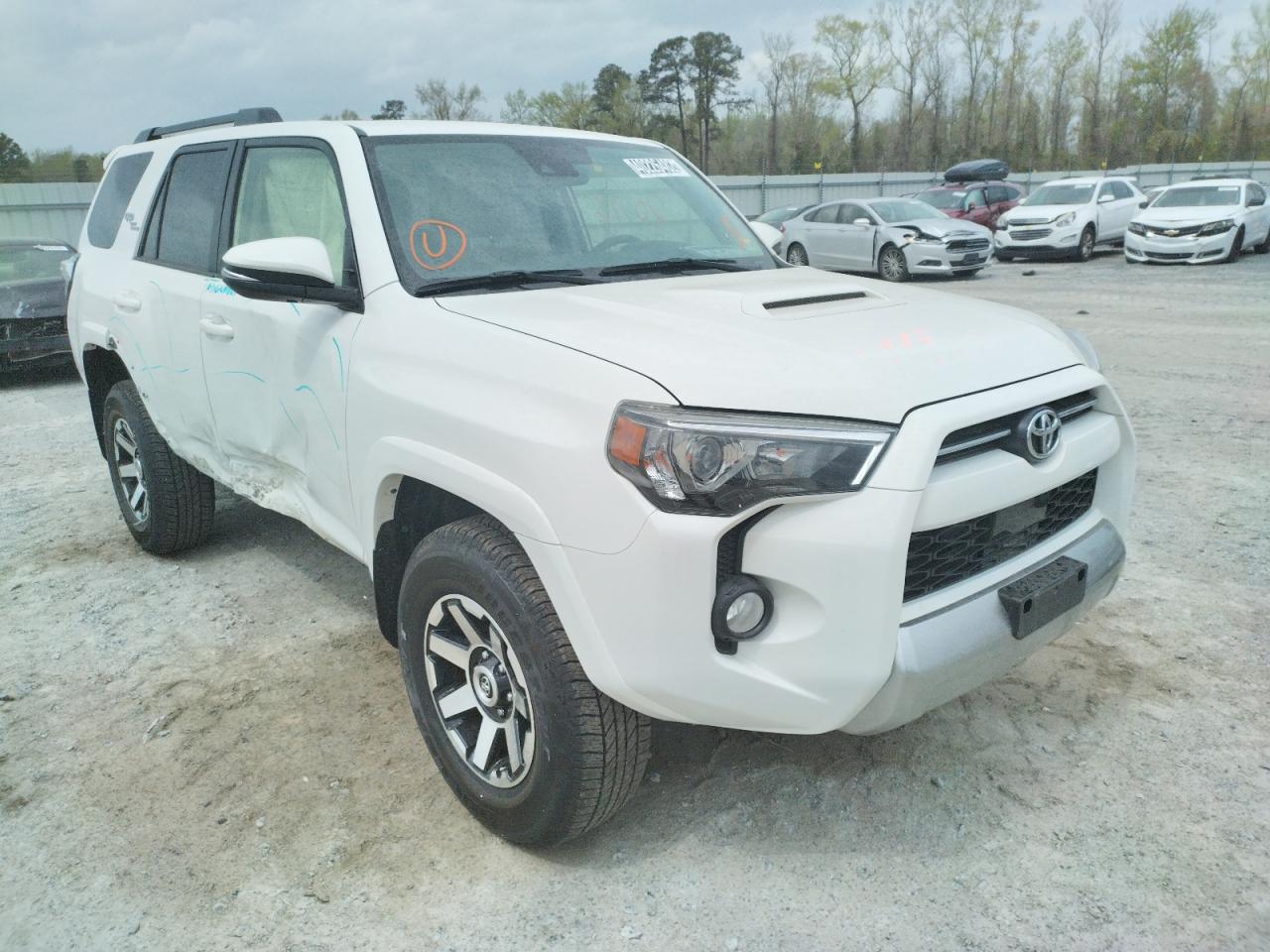 Photo 1 from auction – 2020 TOYOTA 4RUNNER SR with VIN JTEBU5JRXL5823139