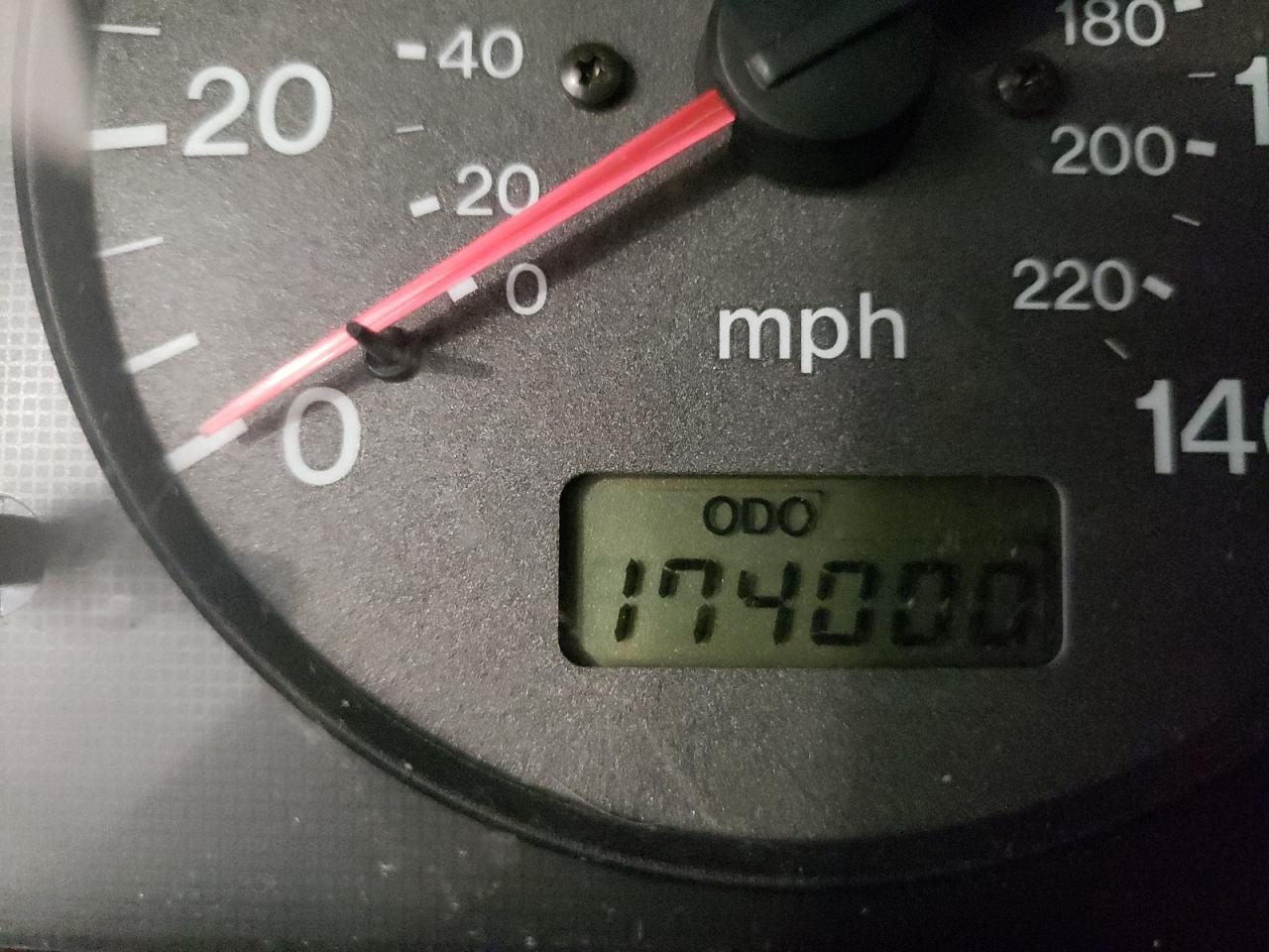Photo 8 from auction – 1999 MAZDA PROTEGE DX with VIN JM1BJ2224X0160196