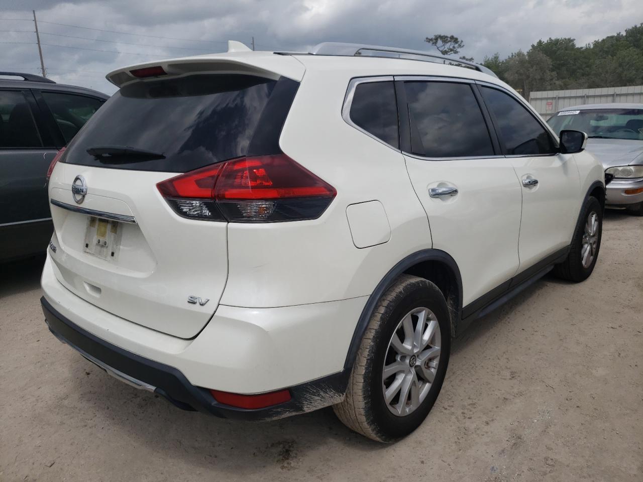 Photo 4 from auction – 2018 NISSAN ROGUE S with VIN JN8AT2MT0JW452948