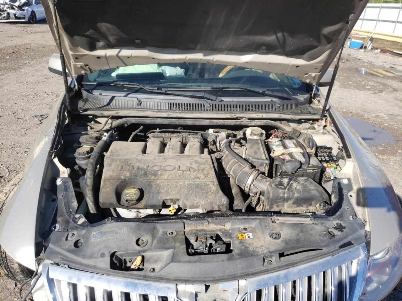 Photo 7 from auction – 2011 LINCOLN MKS with VIN 1LNHL9DR0BG612762