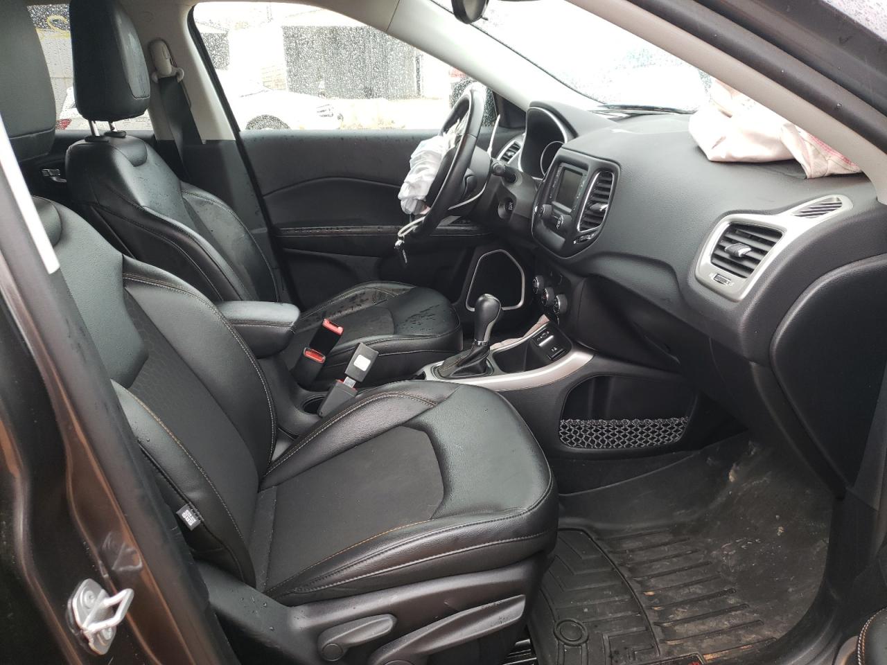 Foto 5 de la subasta – 2018 JEEP COMPASS LA con VIN 3C4NJCBB8JT267975