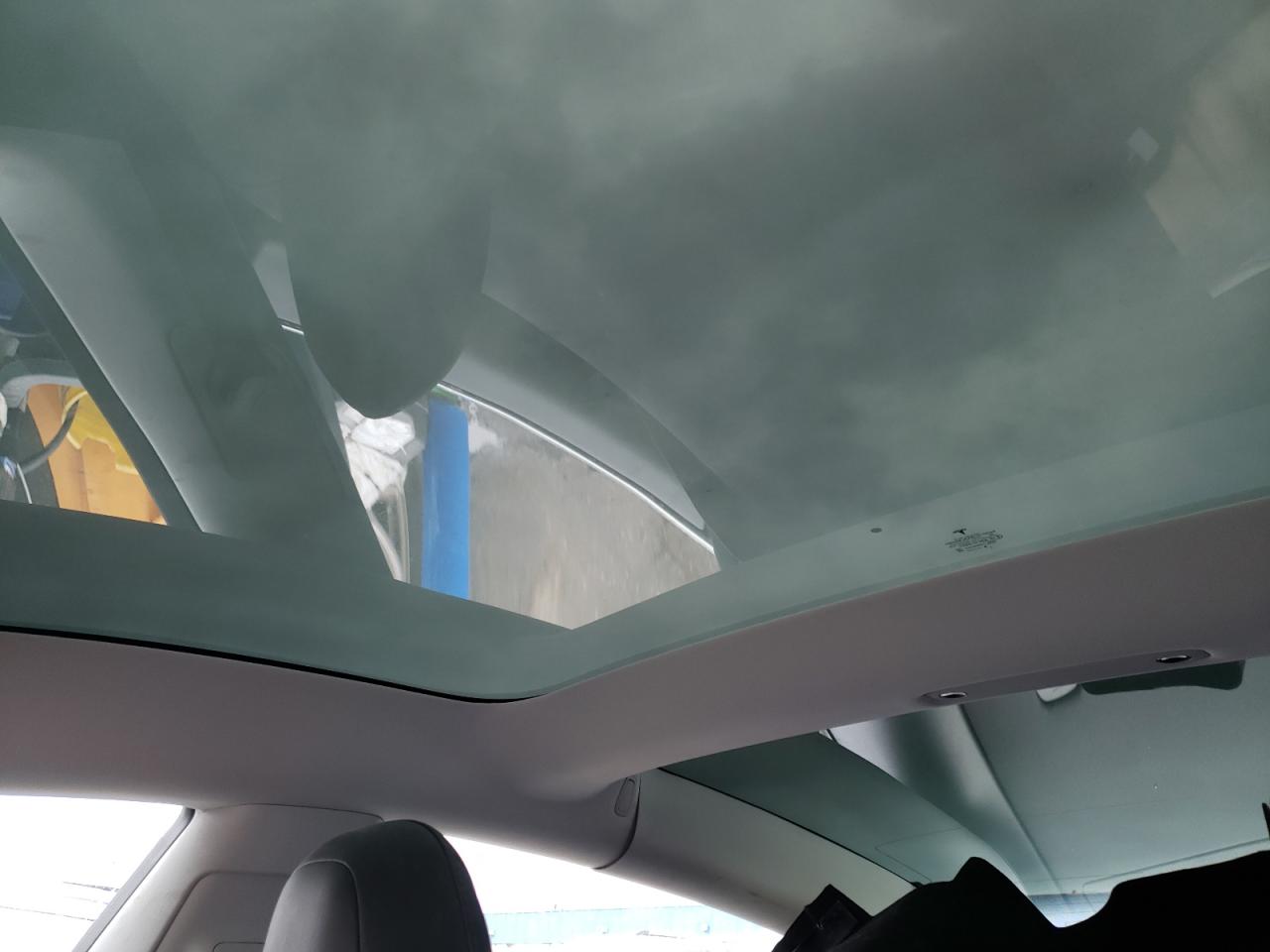 Photo 9 from auction – 2018 TESLA MODEL 3 with VIN 5YJ3E1EB9JF070520