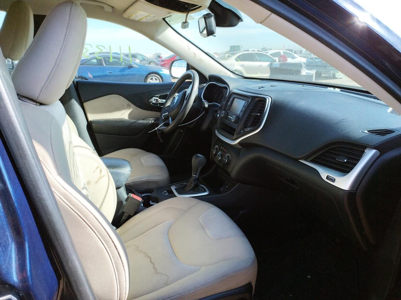 Photo 5 from auction – 2015 JEEP CHEROKEE S with VIN 1C4PJLAB5FW761657