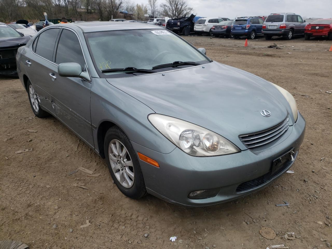LEXUS ES 300 2002 with VIN JTHBF30G420082340 - Photo from auction
