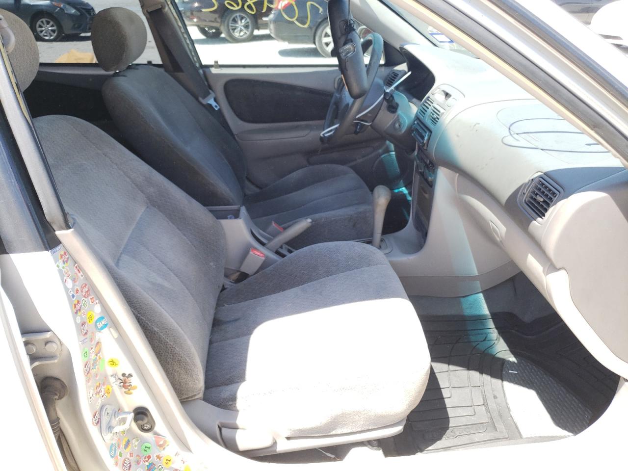 Photo 5 from auction – 2001 TOYOTA COROLLA CE with VIN 1NXBR12E71Z450733