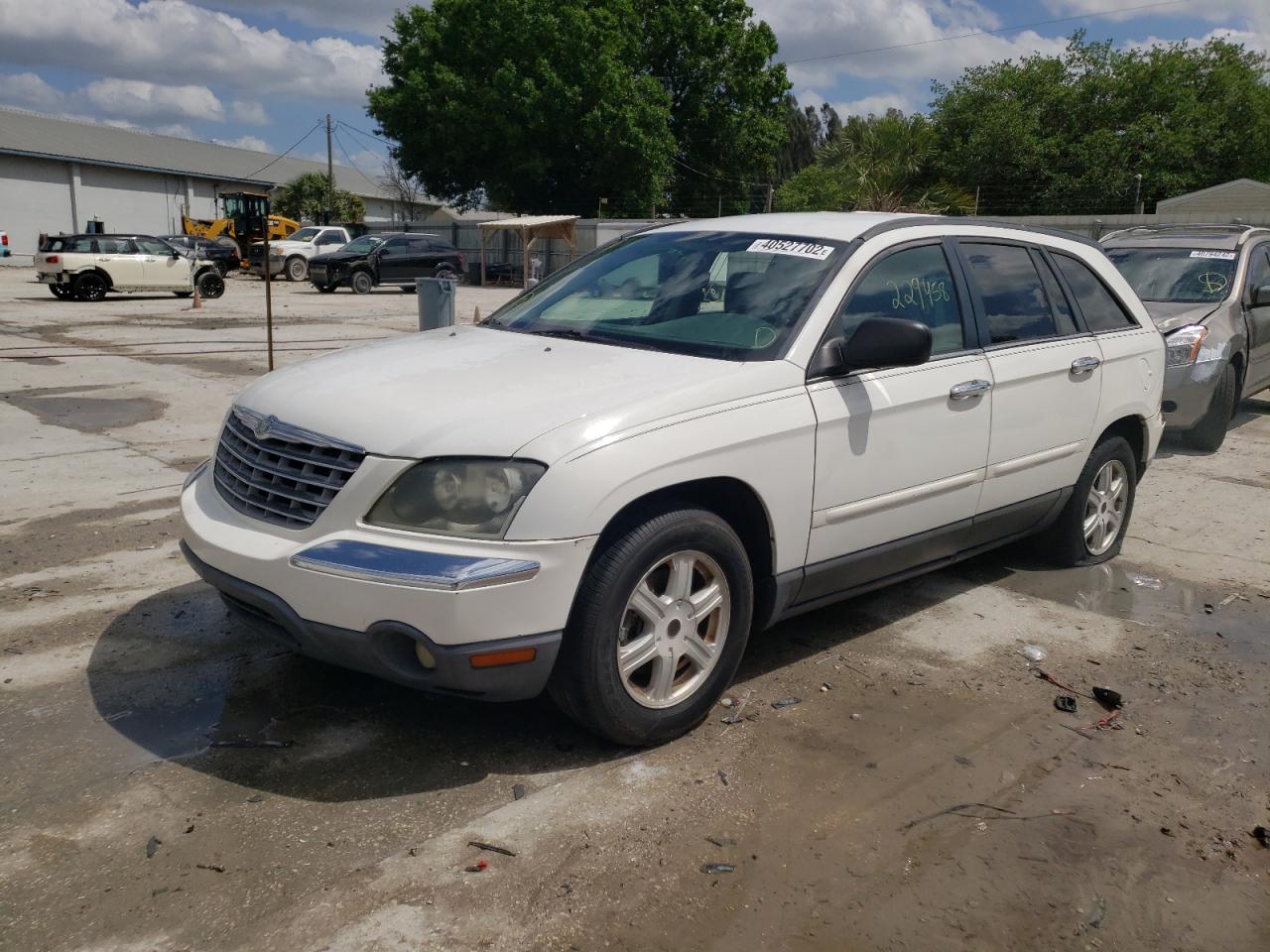 Photo 2 from auction – 2006 CHRYSLER PACIFICA T with VIN 2A4GM68416R770262
