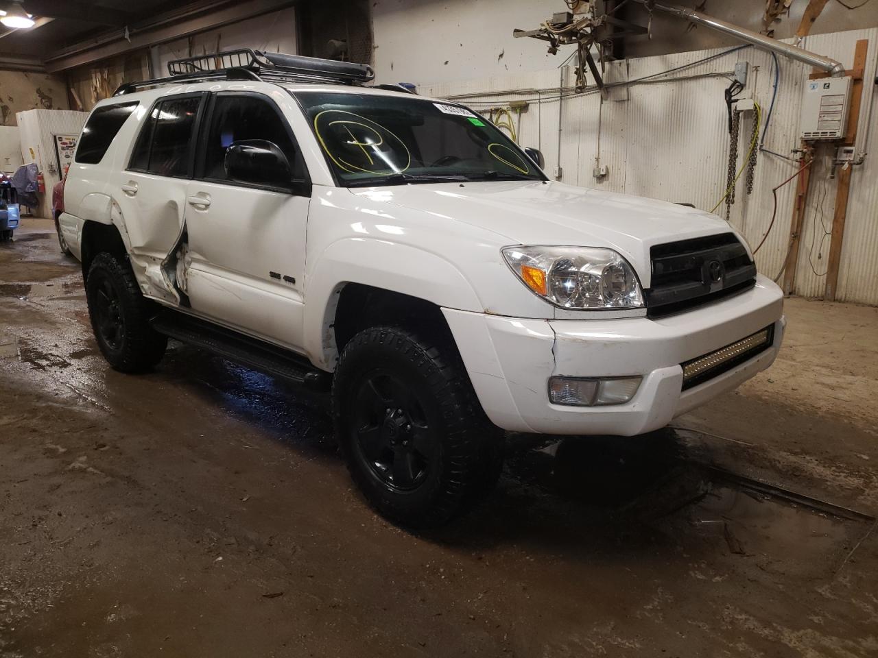 TOYOTA 4RUNNER SR 2005 with VIN JTEBT14R950054401 - Photo from auction