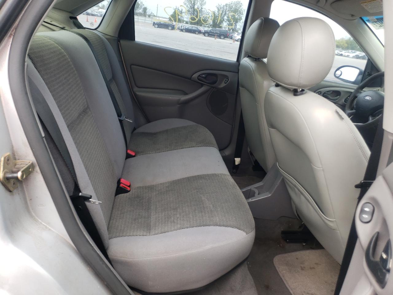 Photo 6 from auction – 2004 FORD FOCUS SE C with VIN 1FAFP34ZX4W139545