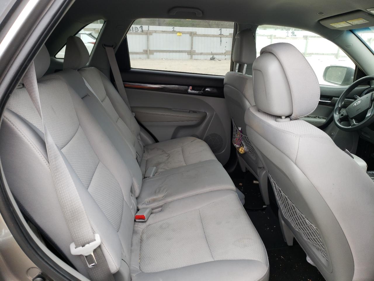 Photo 6 from auction – 2011 KIA SORENTO BA with VIN 5XYKT3A15BG108782