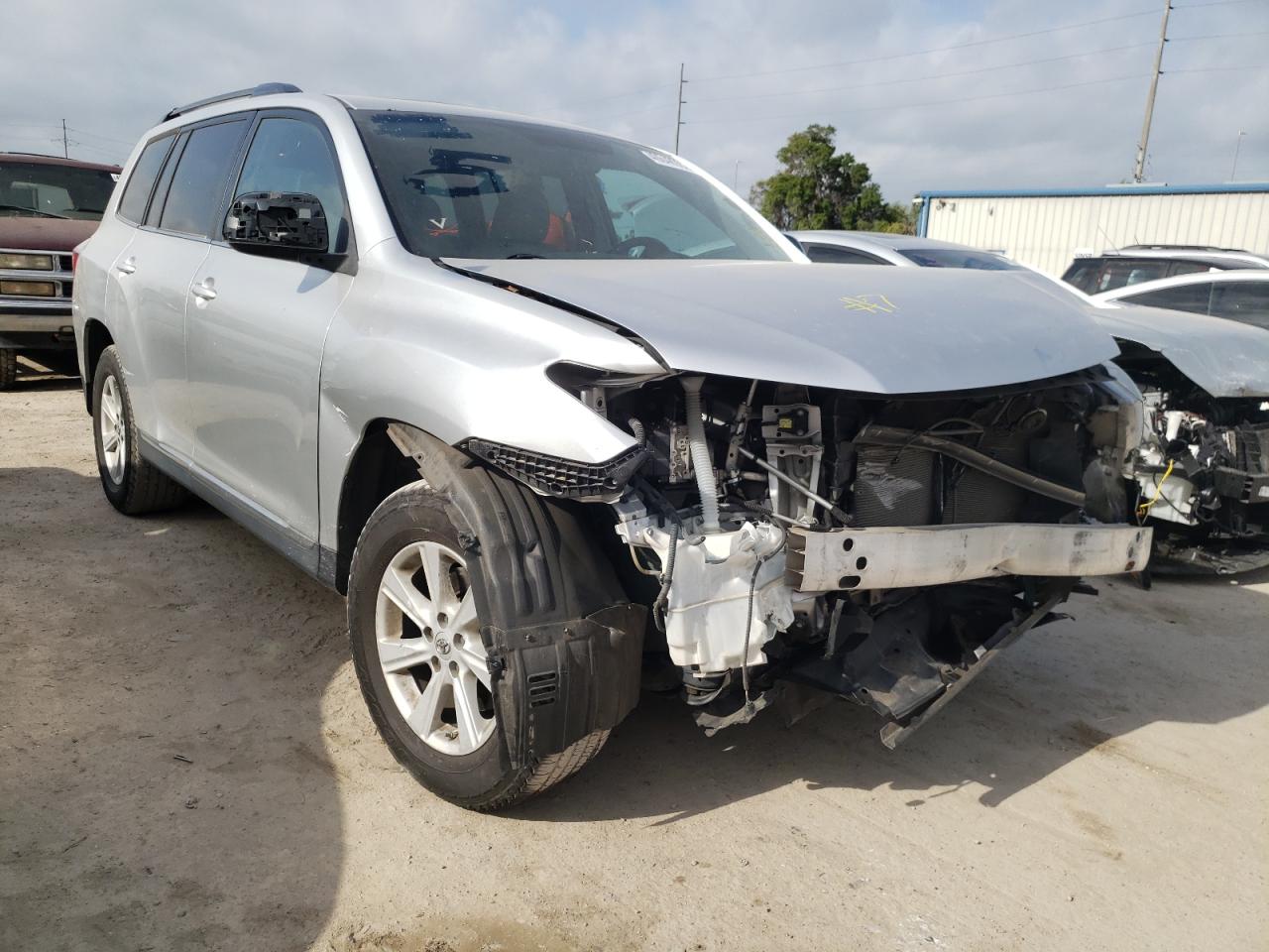 Photo 1 from auction – 2013 TOYOTA HIGHLANDER with VIN 5TDZK3EH6DS139280
