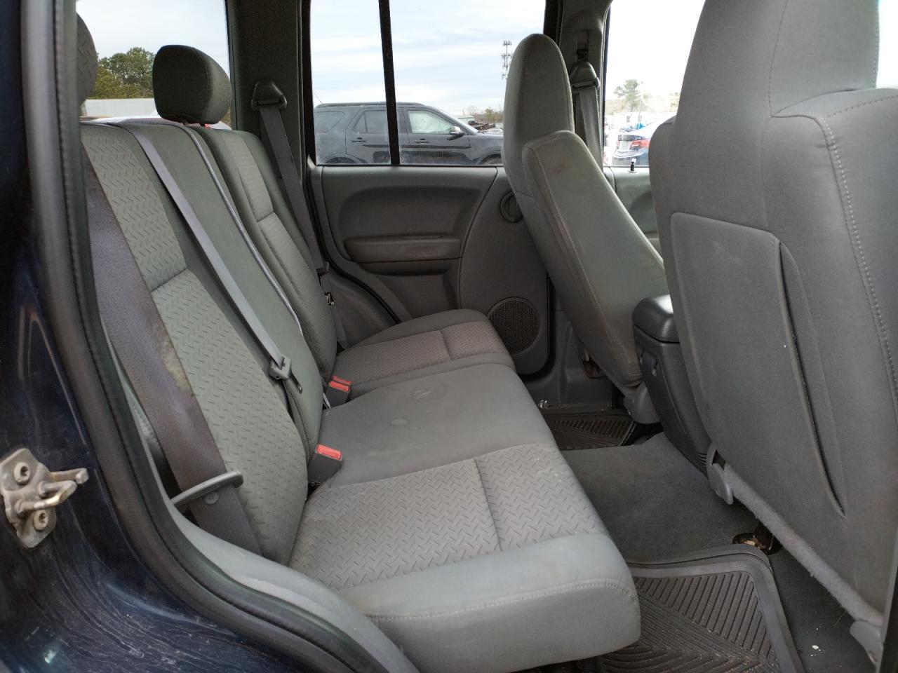 Photo 6 from auction – 2006 JEEP LIBERTY RE with VIN 1J4GL38K16W235519